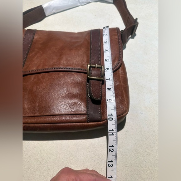 FOSSIL Brown Leather Adjustable Crossbody Shoulder Messenger Bag 12”Wx10”L x 2”D - Picture 14 of 16